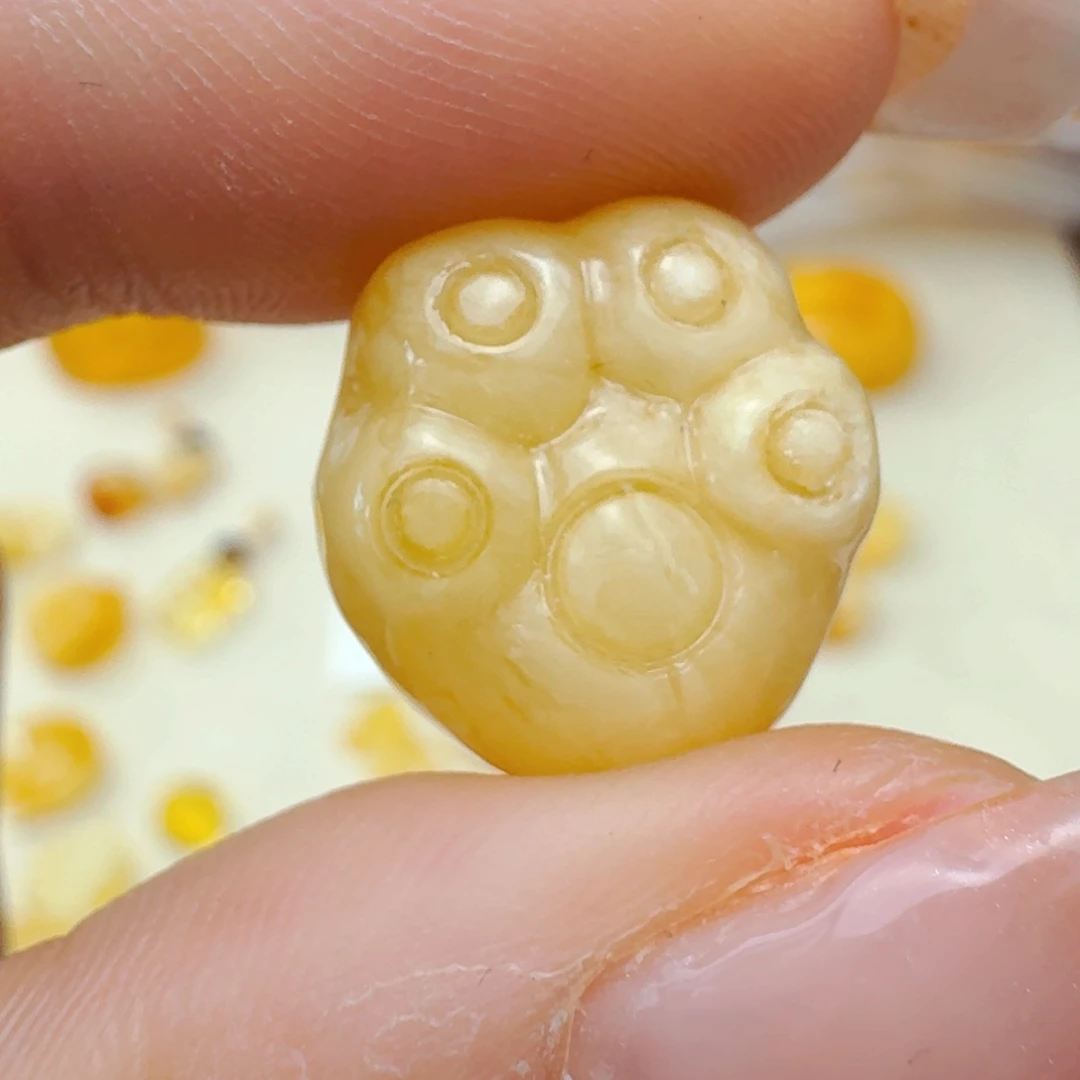 未镶嵌蜜蜡珠宝奇石