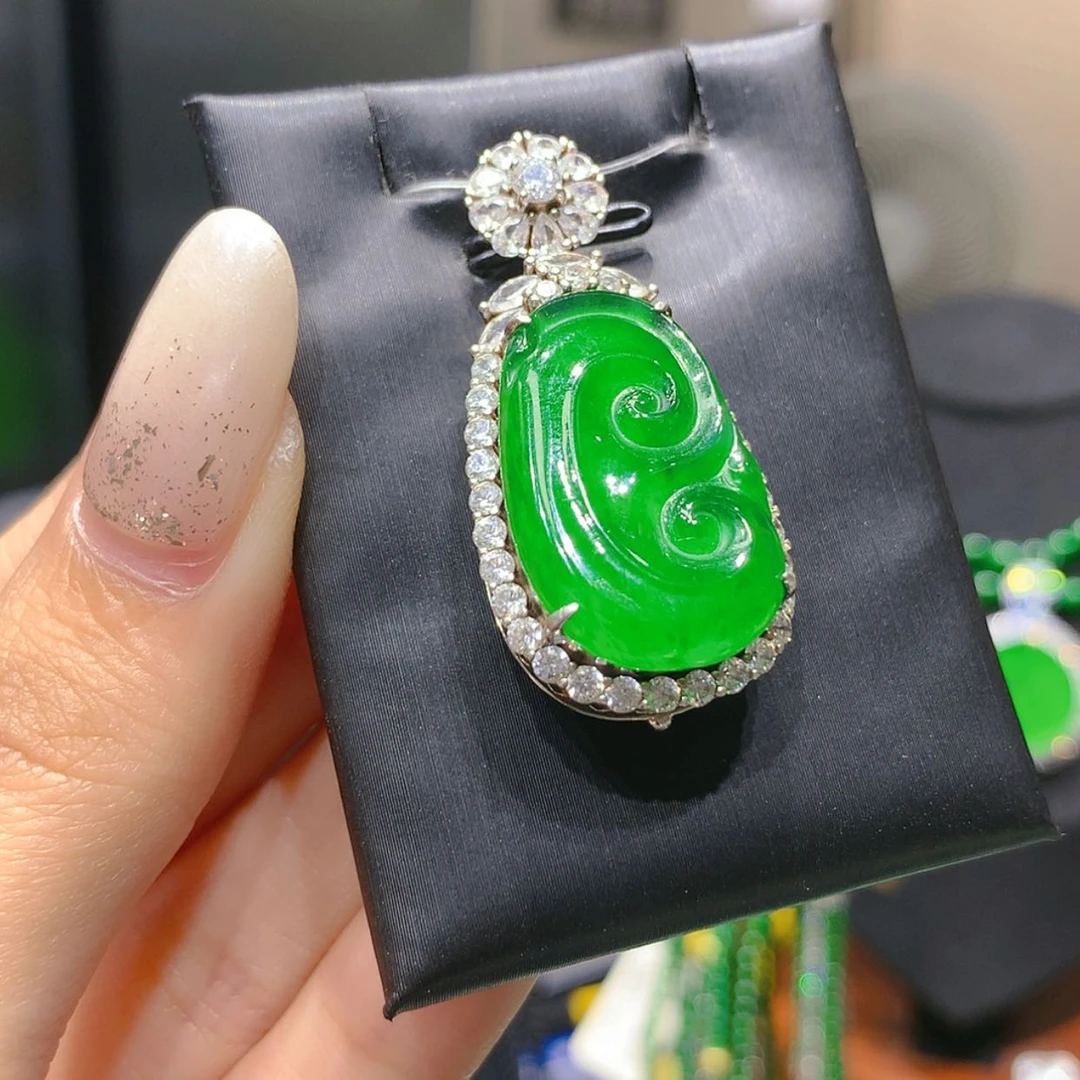 【闪购商品】颈饰银S925镶嵌翡翠6柒姐