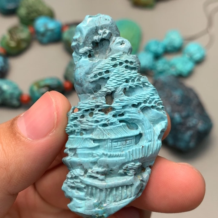 绿松石未镶嵌颈饰