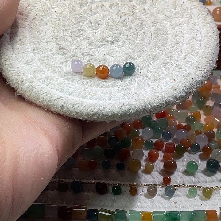 翡翠散珠未镶嵌定制翡翠卡6+，一组