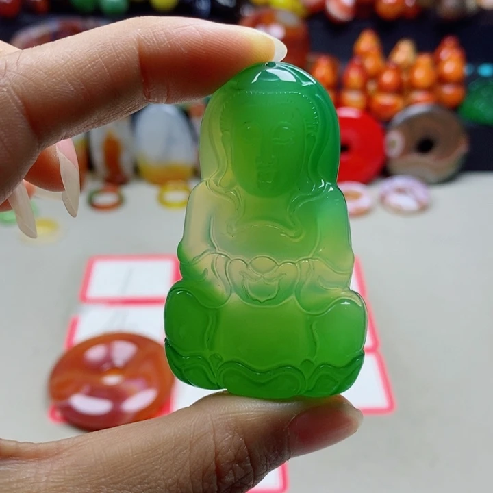 未镶嵌颈饰玛瑙/玉髓时**逝