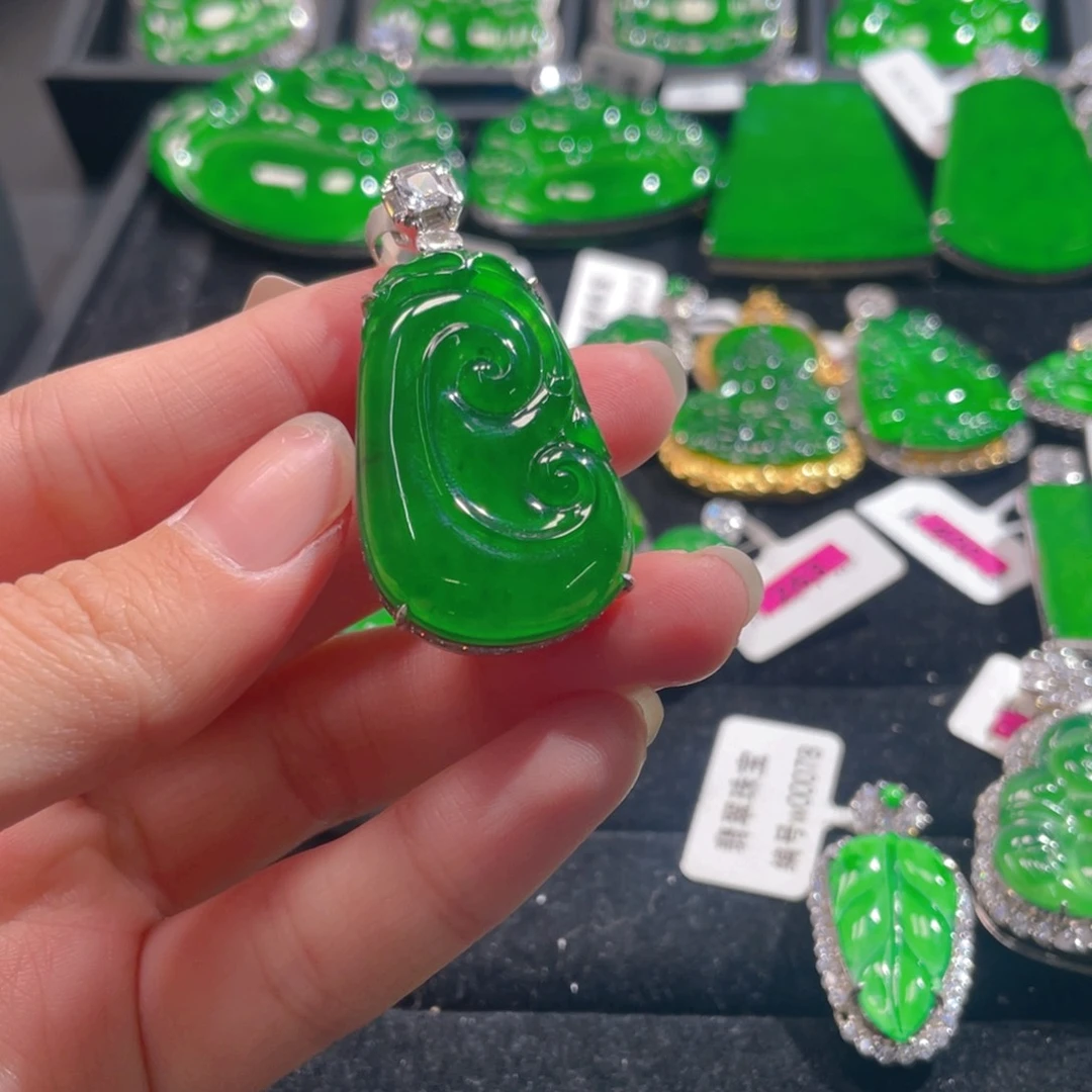翡翠吊坠(不含链)未镶嵌