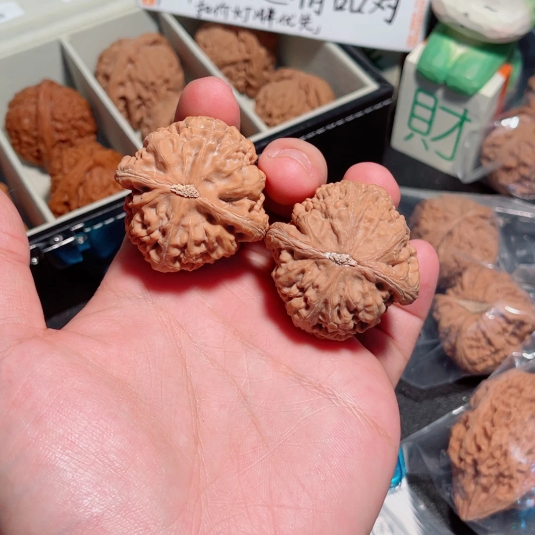 隔***王42全品红锦鲤有色差