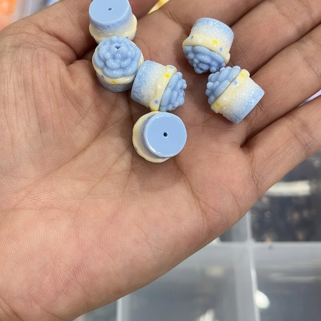 韩国胶小蛋糕5个。