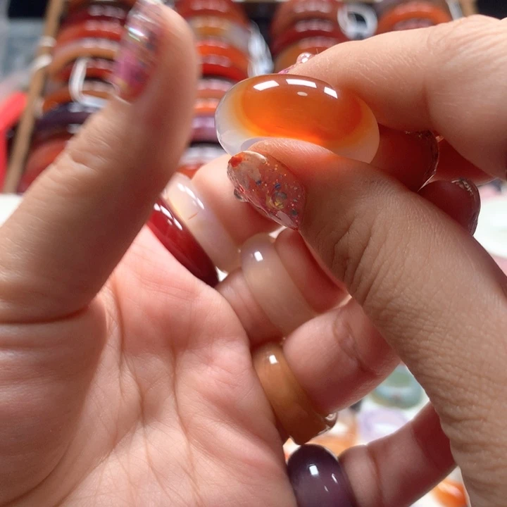 玛瑙/玉髓手镯未镶嵌梁*