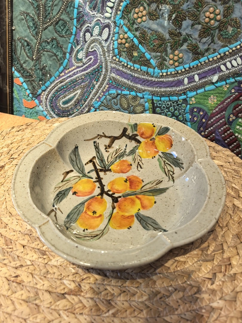 景德镇手绘梅花深盘（枇杷果）