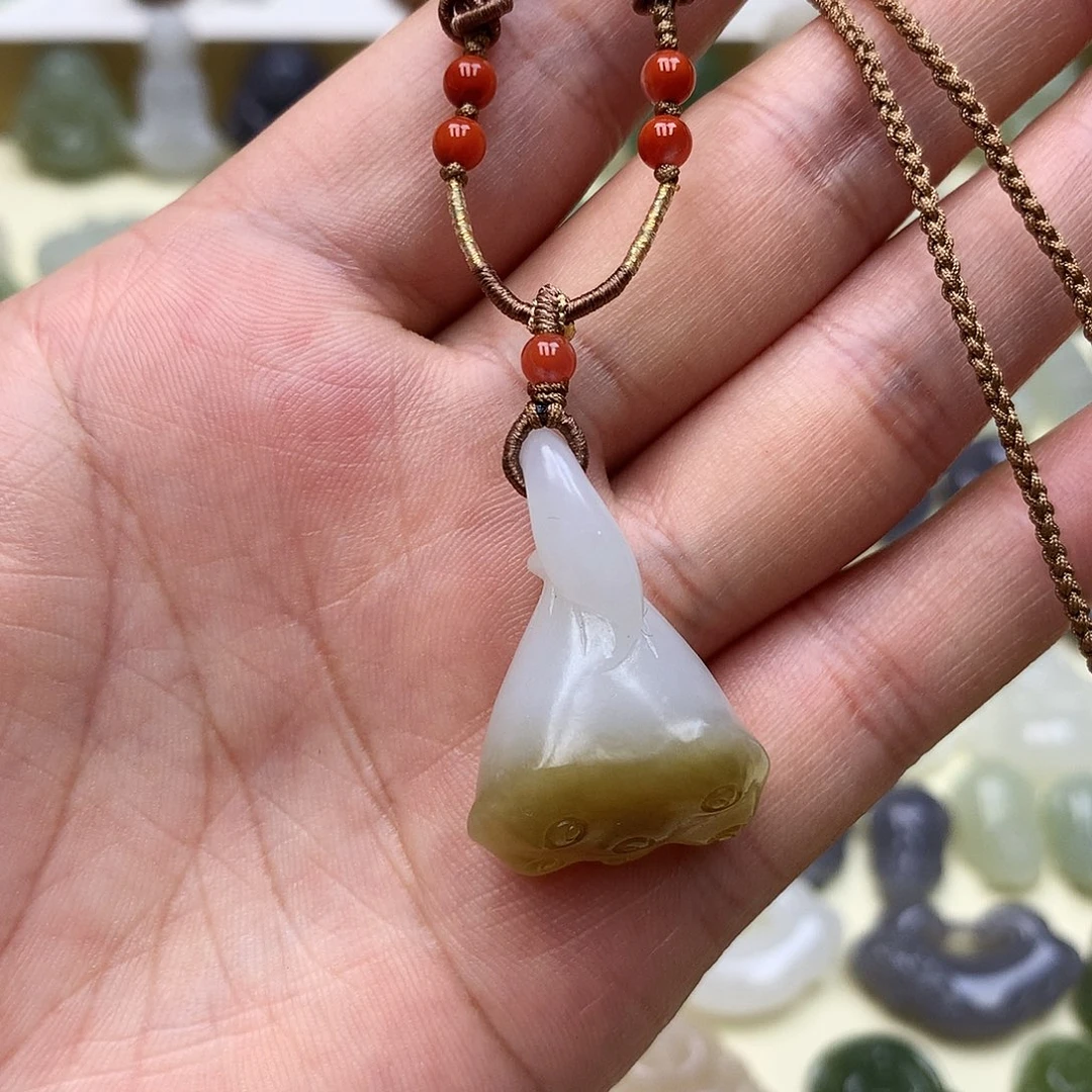 和田玉颈饰未镶嵌