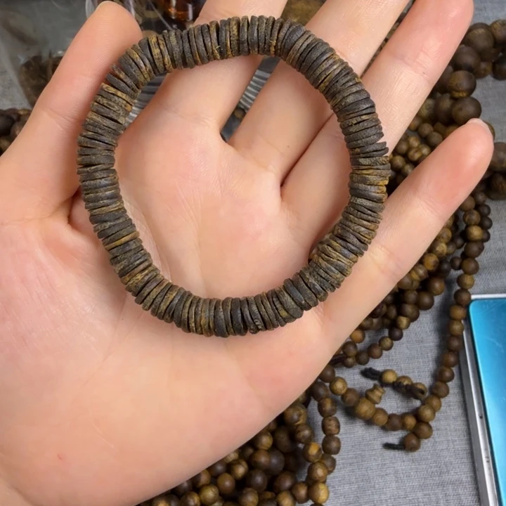 沉香碎屑沉香莺歌绿奇楠08奶香沉水片片