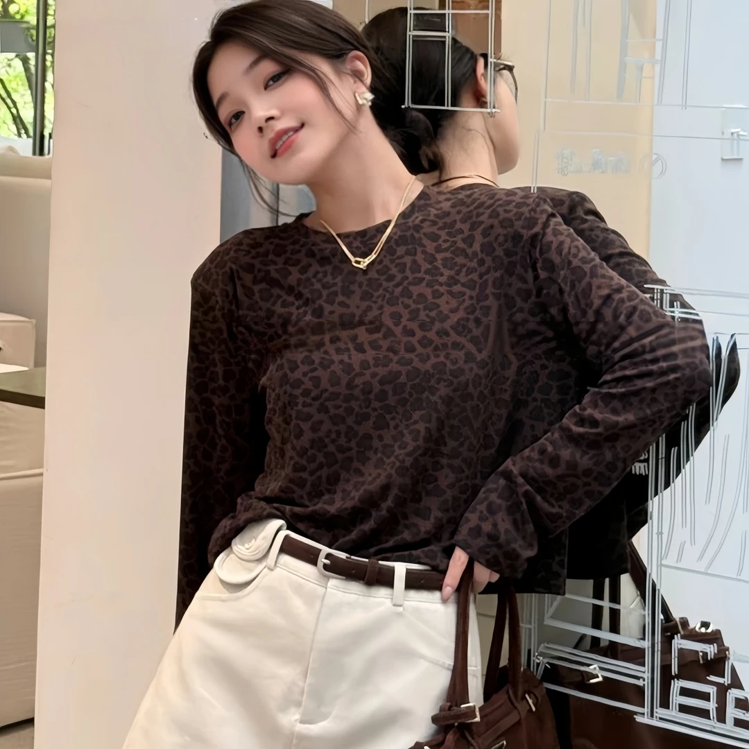 复古美式豹纹设计感T恤女2025秋季大码胖MM新款显瘦圆领上衣