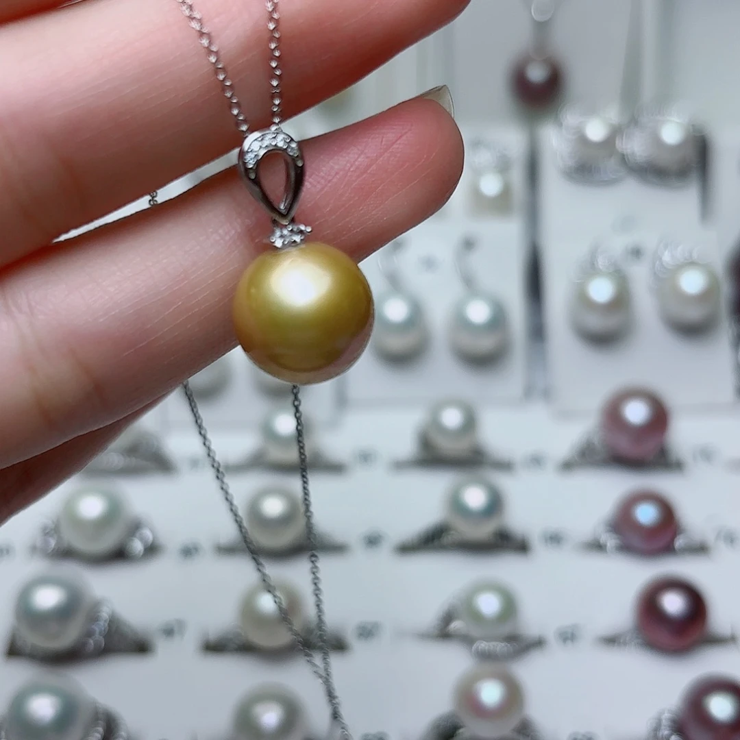 v***w银S925镶嵌淡水珍珠耳饰