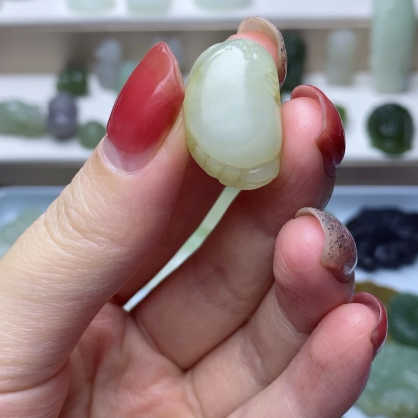 【闪购商品】颈饰未镶嵌和田玉