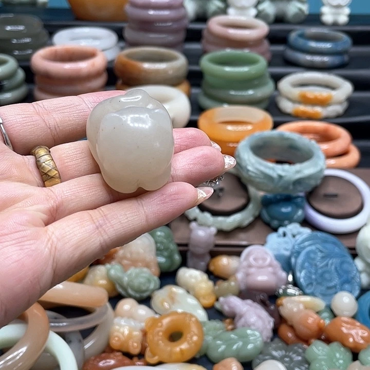 石英质玉手镯合金