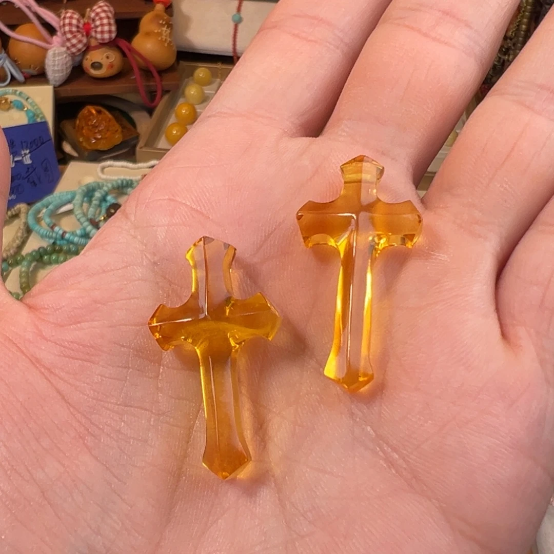 金珀未镶嵌裸石情侣款金珀克罗心吊坠