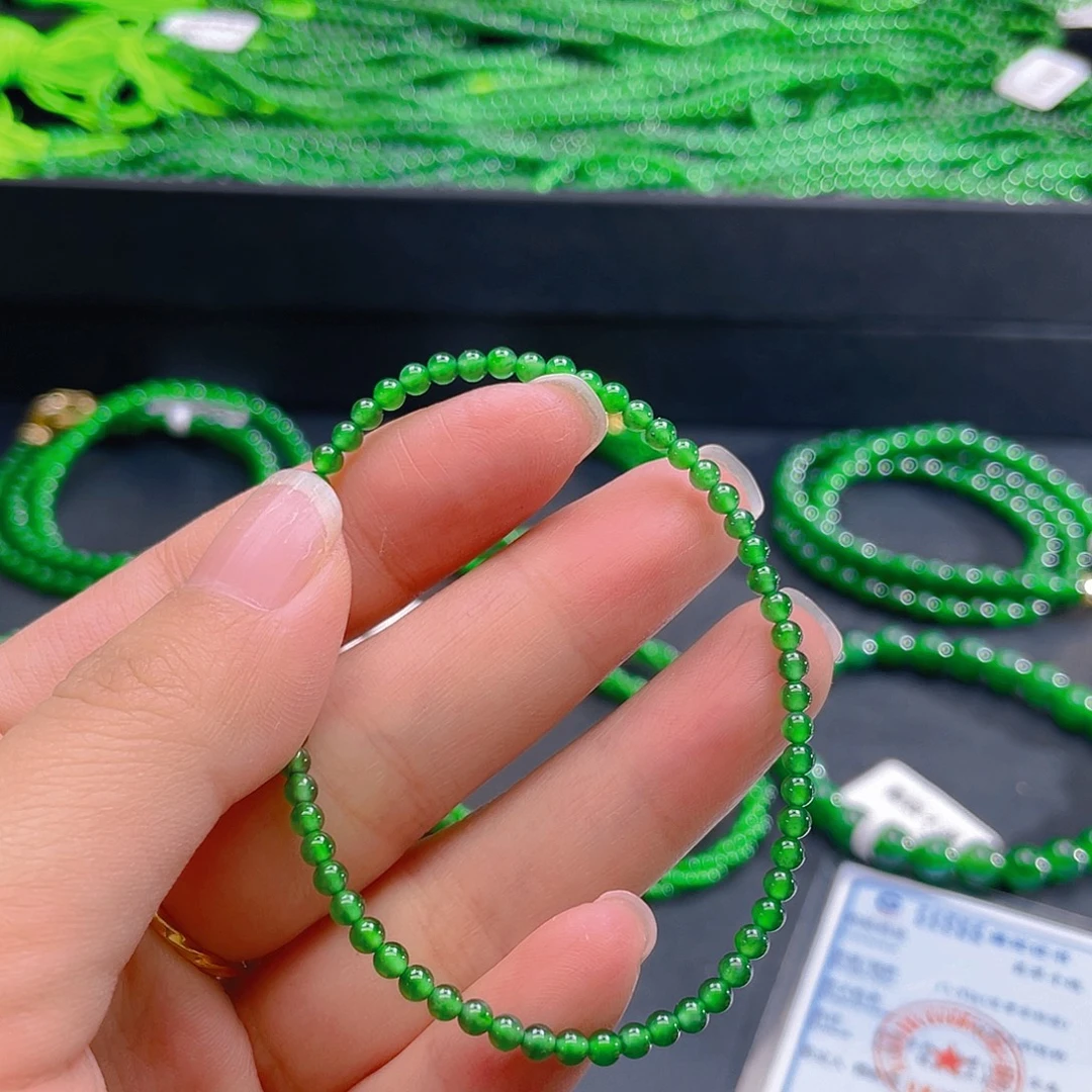 翡翠未镶嵌颈饰