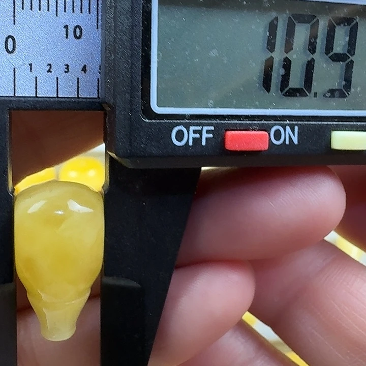 蜜蜡未镶嵌裸石13杂