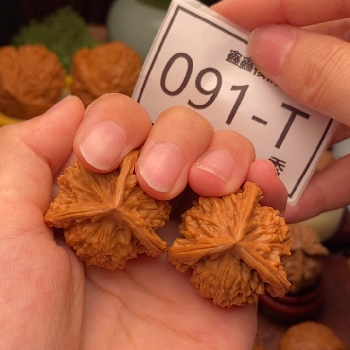 文玩核桃把件盘山奔32