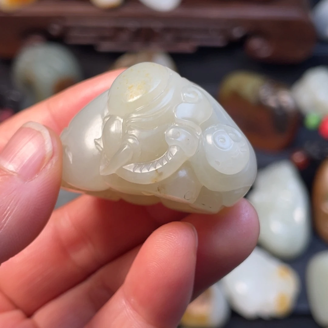 和田玉未镶嵌挂件