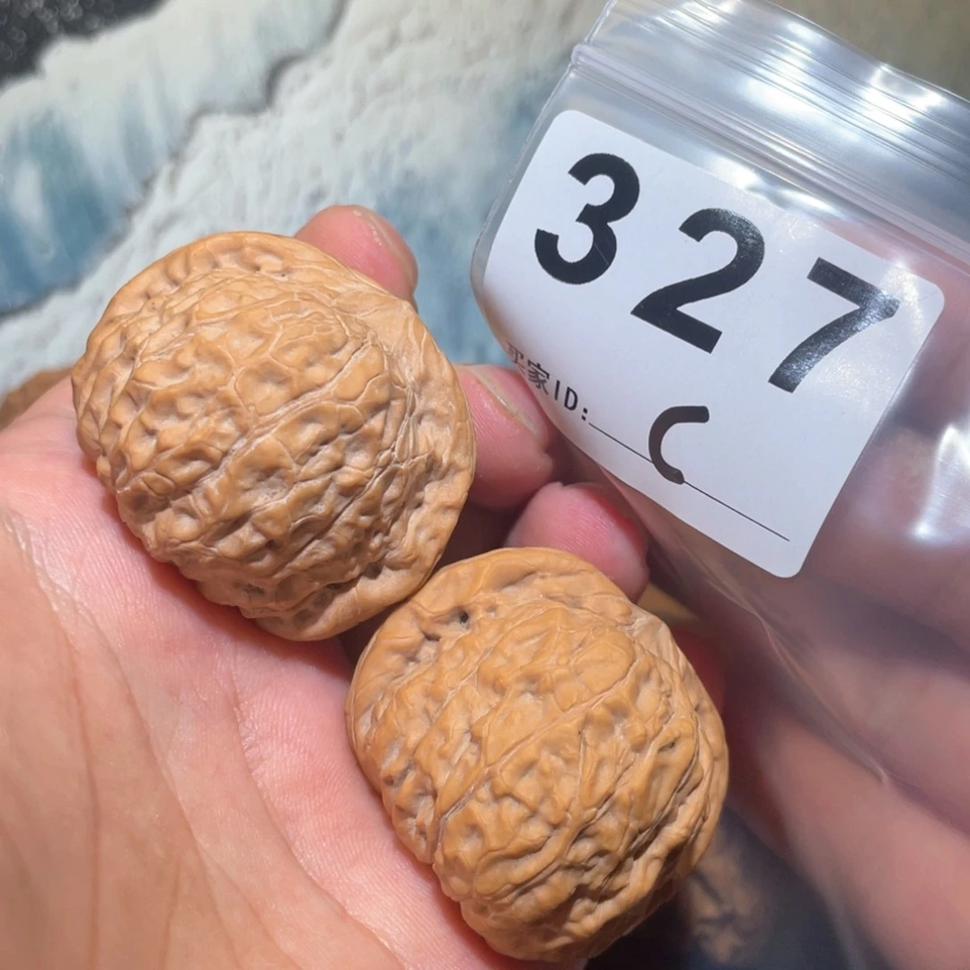 猪***倒文玩核桃把件南瓜