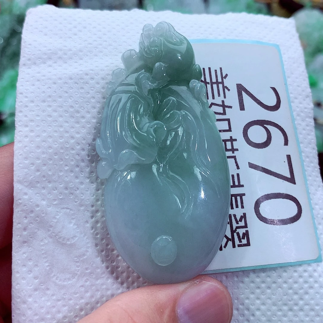 吊坠(不含链)未镶嵌翡翠