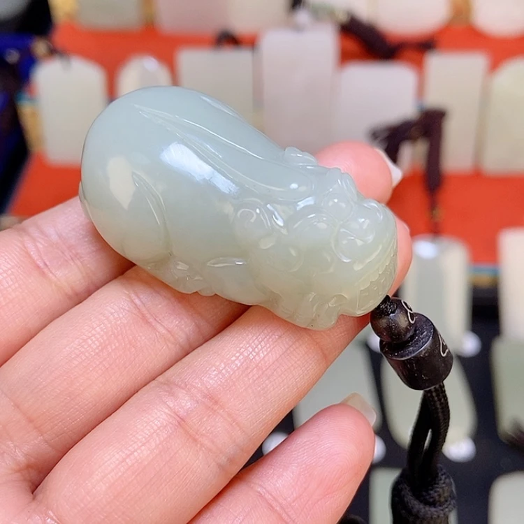 【闪购商品】颈饰未镶嵌和田玉