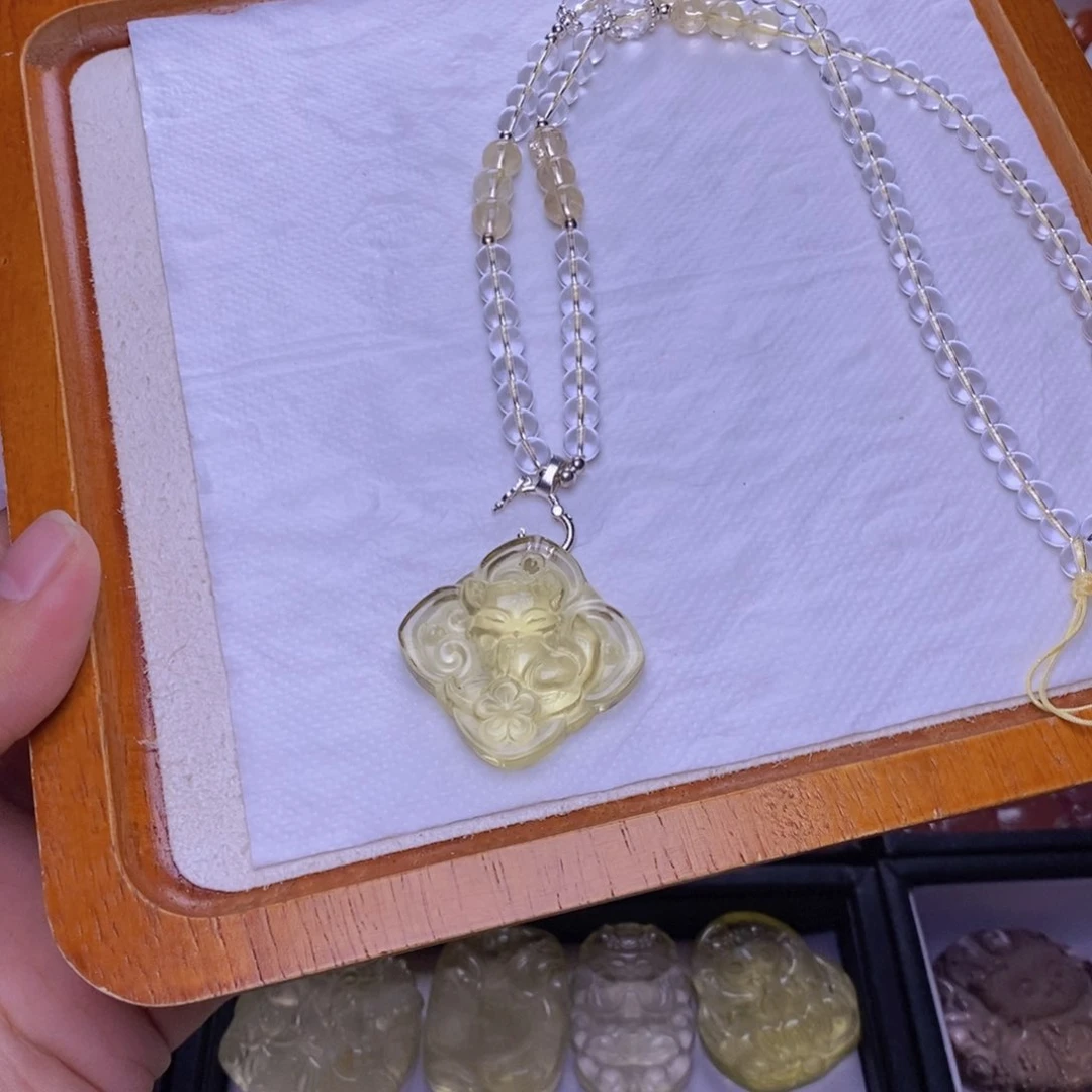 未镶嵌颈饰水晶四方狐牌吊坠 送链子