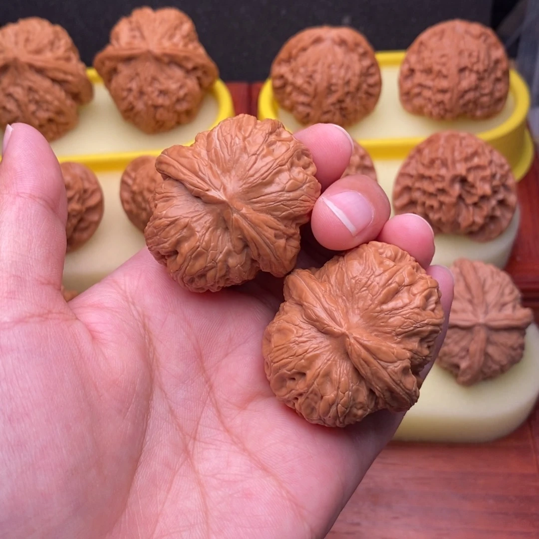 文玩核桃把件精品元宝39