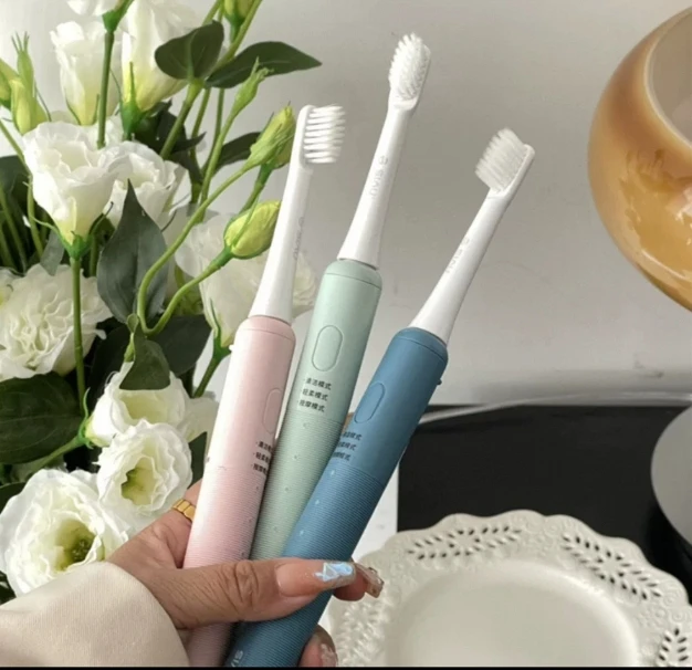 大庆仓  高颜值声波电动牙刷 （库位H5）货号532