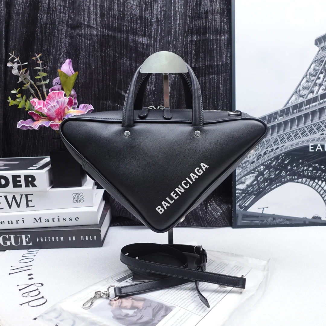 95新 Balenciaga/巴黎世家 单肩包/T20184704
