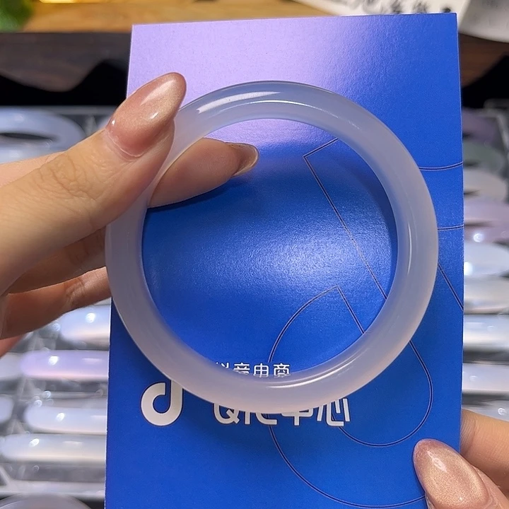 玛瑙/玉髓手镯未镶嵌56