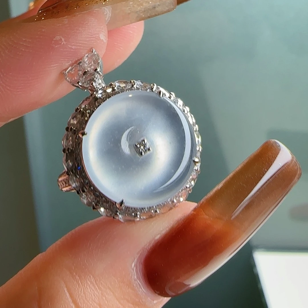 18K金镶嵌戒指翡翠天然翡翠