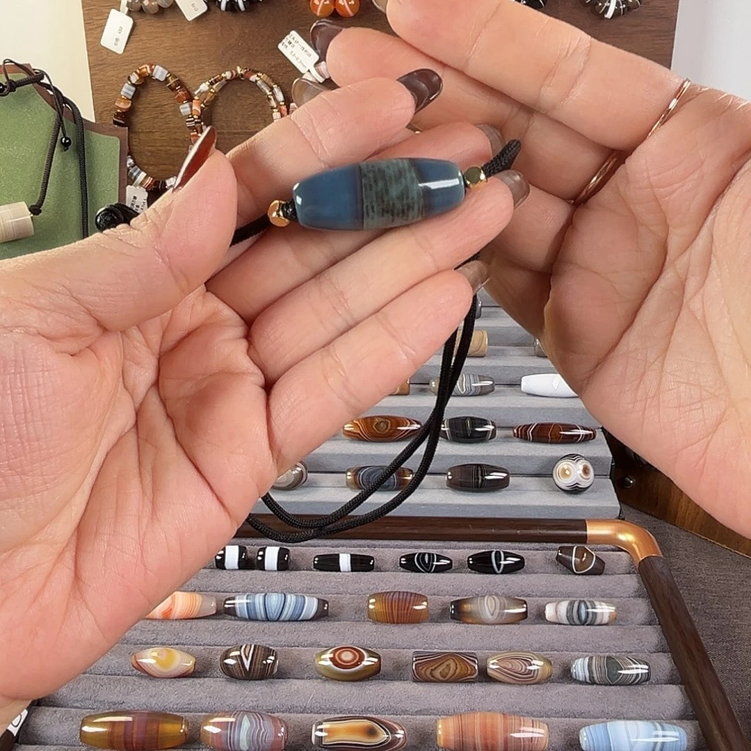 不***二玛瑙/玉髓合金颈饰