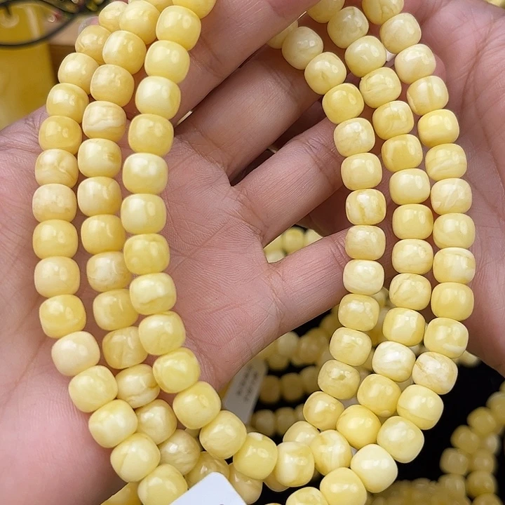 琥珀未镶嵌颈饰琥珀