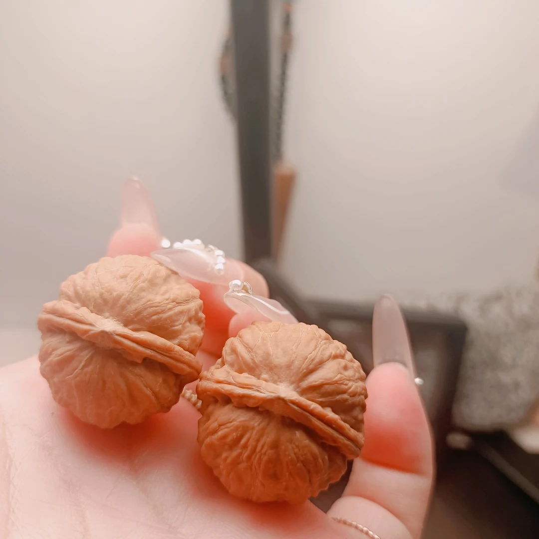 小石榴   红皮桩闷尖浅纹小气门小手捻