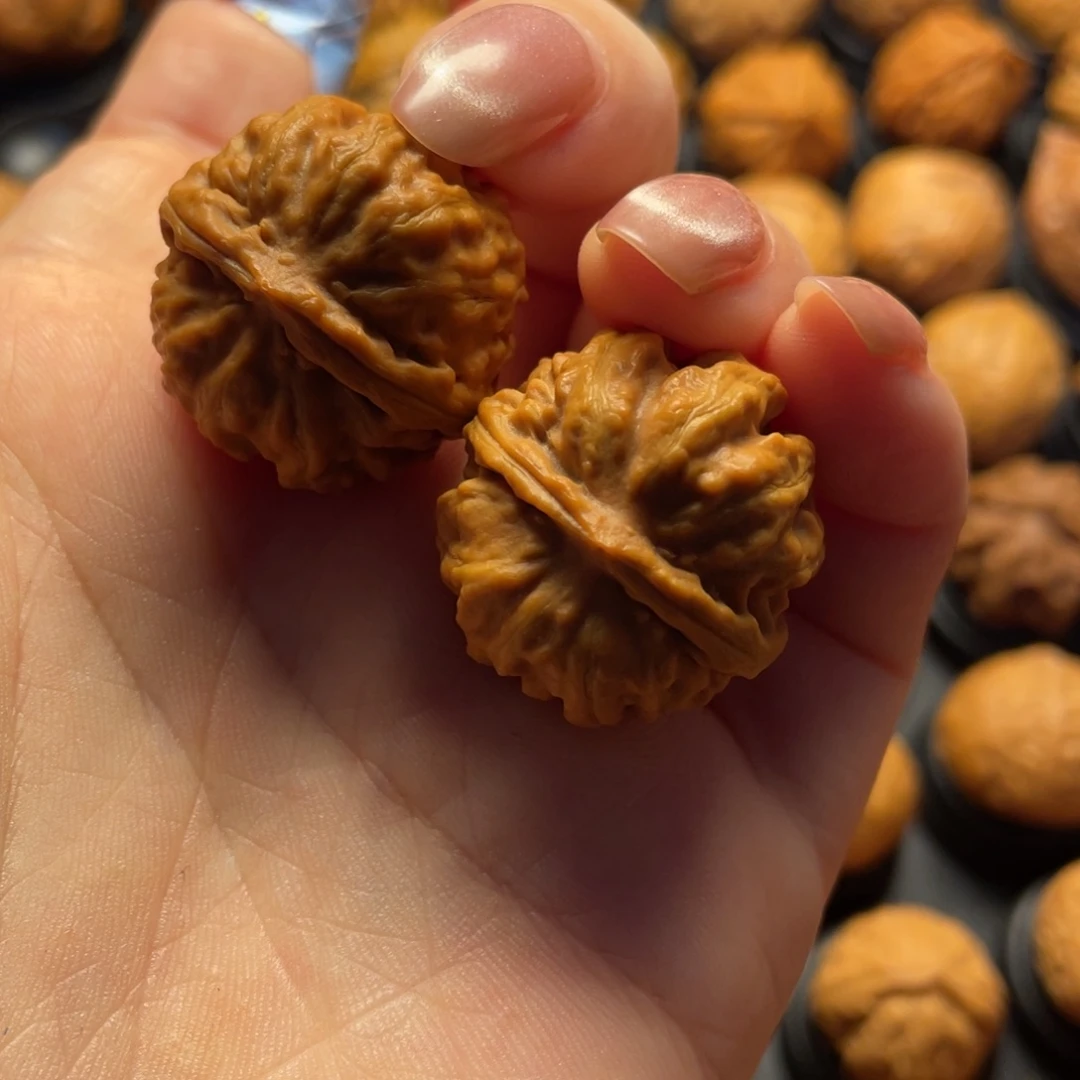 :***)文玩核桃吊坠核桃