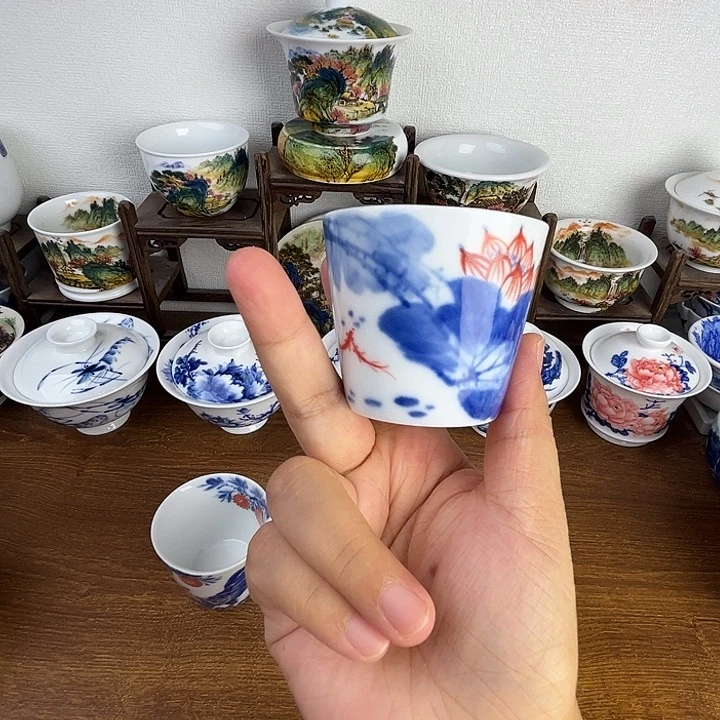 忠意堂釉下彩荷花鱼
