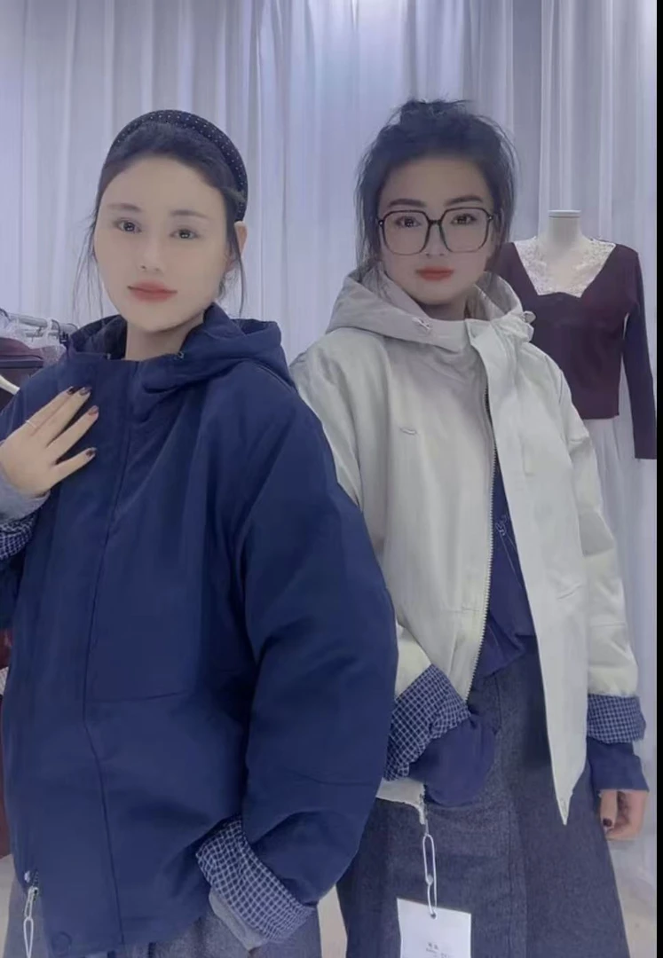 女宽松拼接厚款常规连帽棉服棉衣蓝色休闲运动冬季