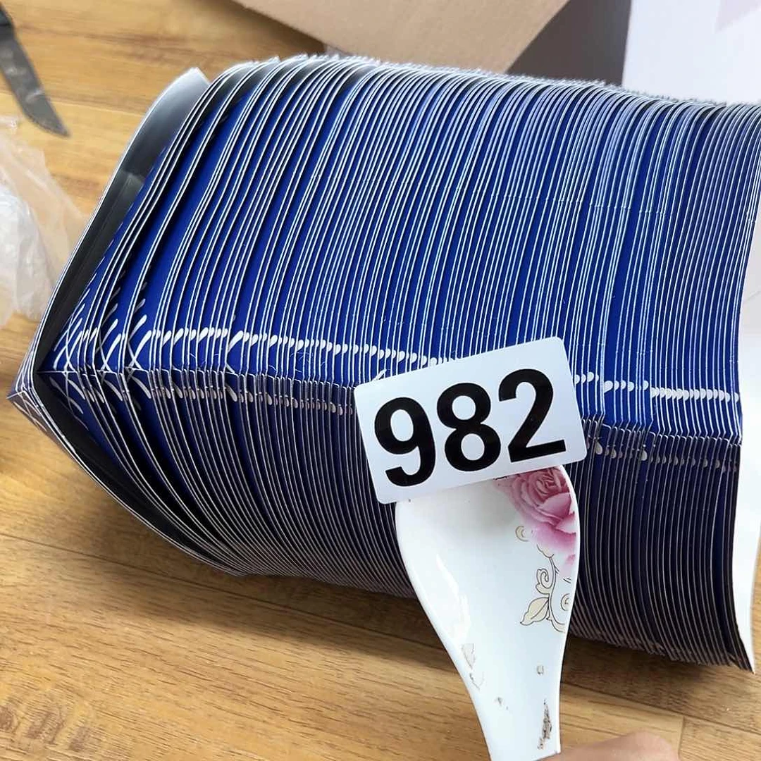 摆件发两盒200个………