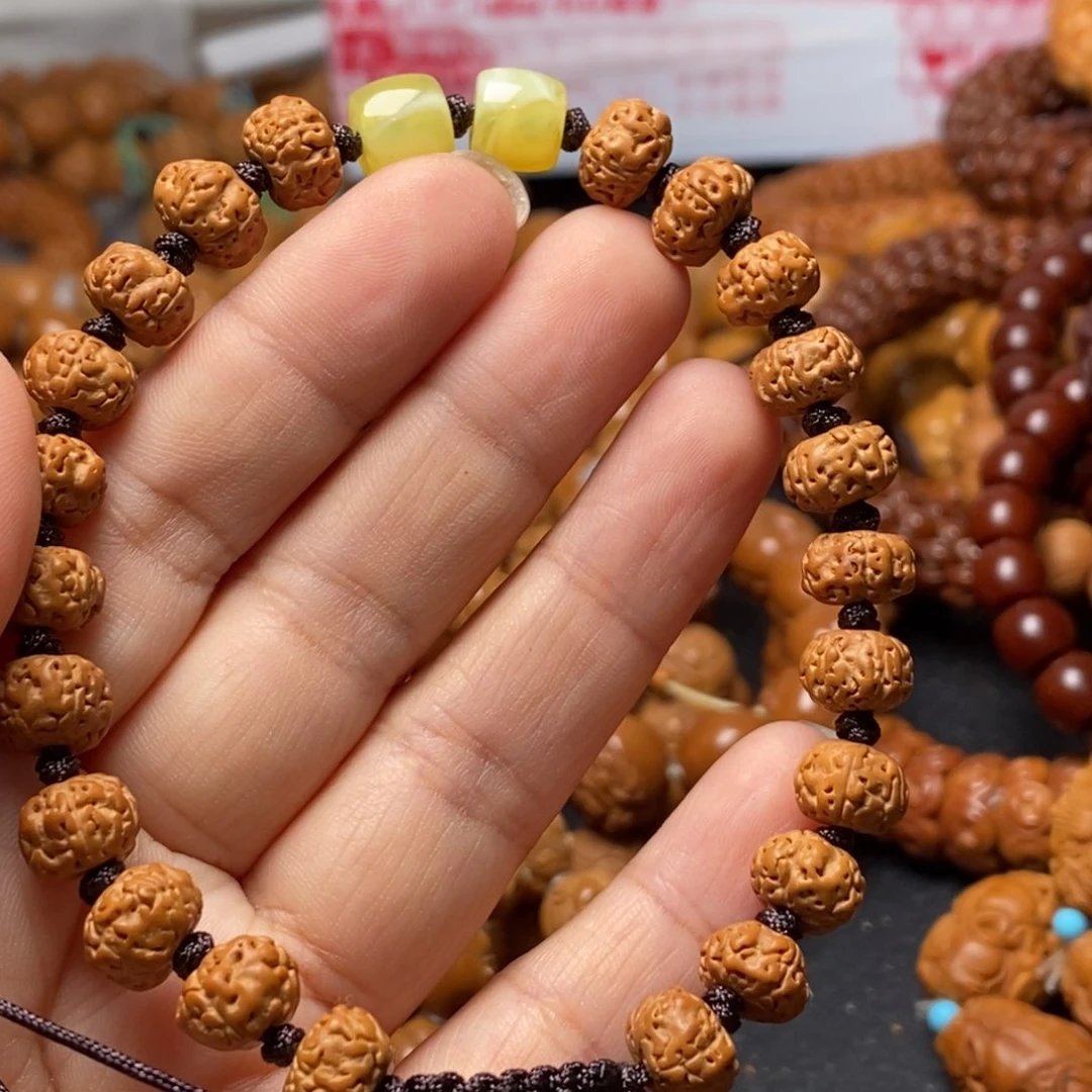 猴头核桃吊坠橄榄