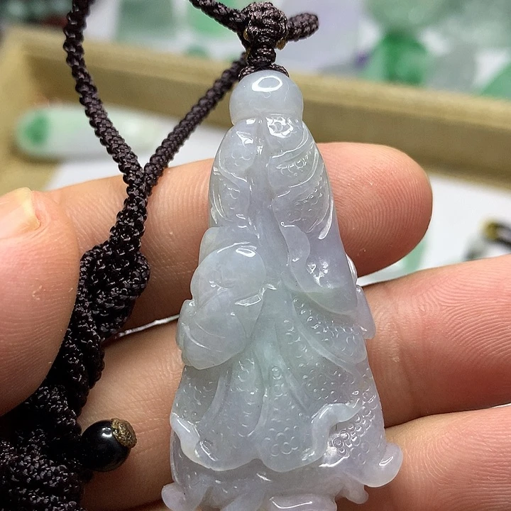 翡翠未镶嵌吊坠(赠链)