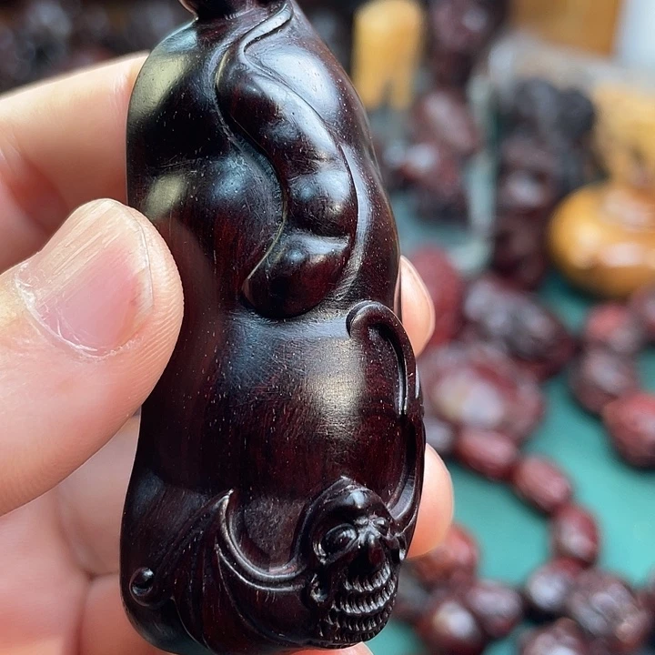 明***性把件小叶紫檀平安豆