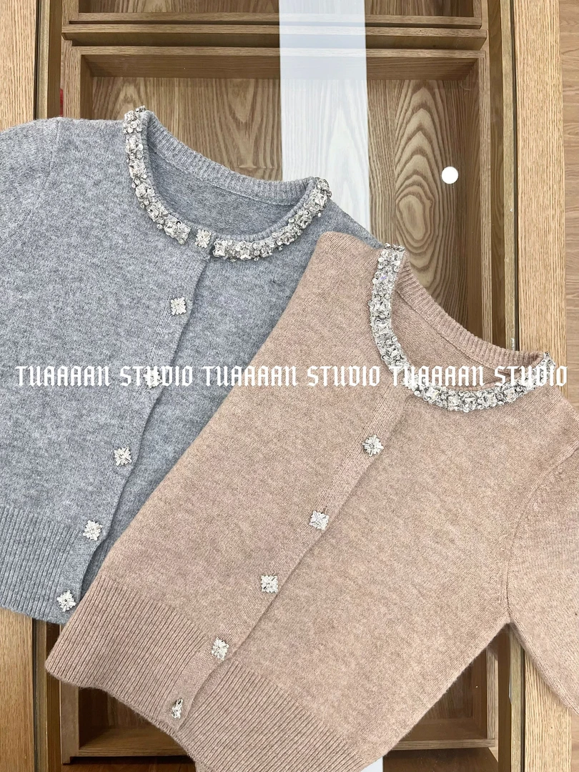 TUAAAAN"钻石星河"秋冬圆领小香风灰色重工烫钻短外套#TT2588