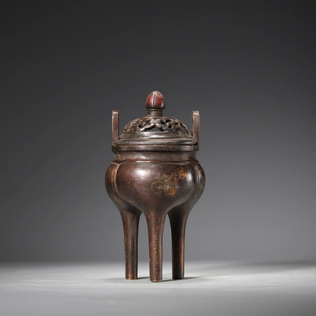 ZH31 明代 铜泥金鼎式熏炉