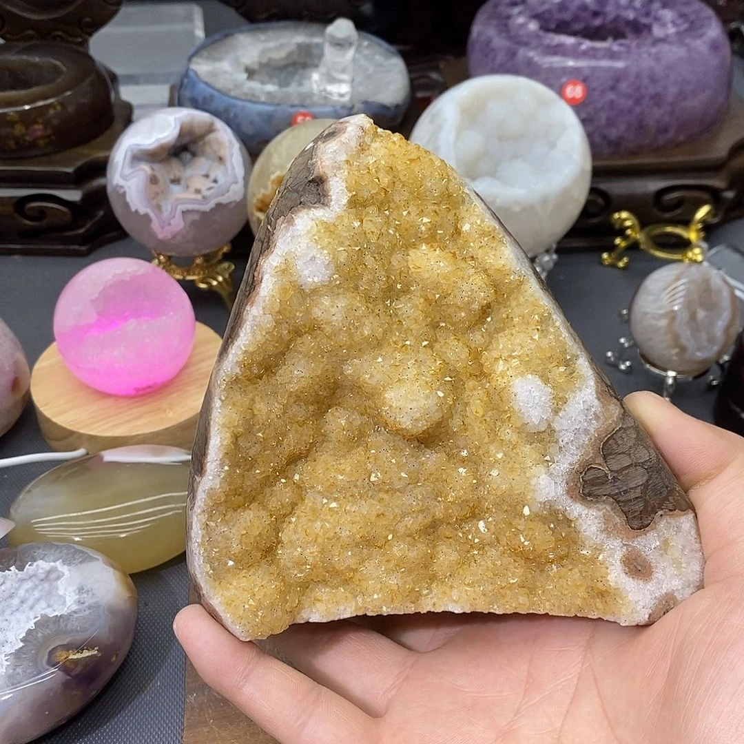紫晶摆件未镶嵌黄晶镇