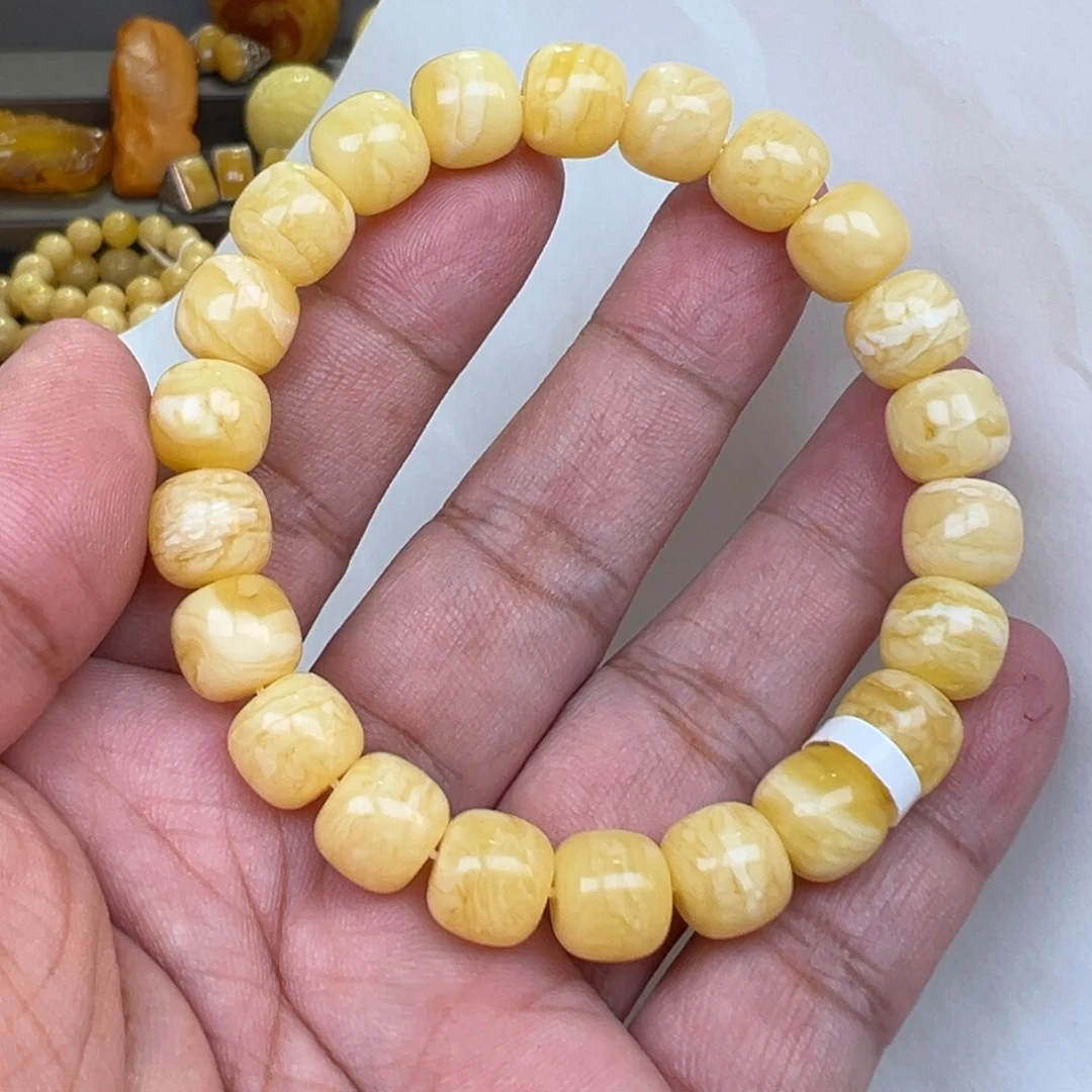 蜜蜡未镶嵌裸石10加15.18克