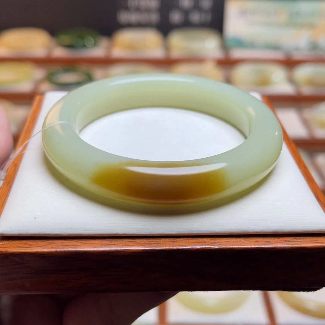 【闪购商品】和田玉手镯未镶嵌