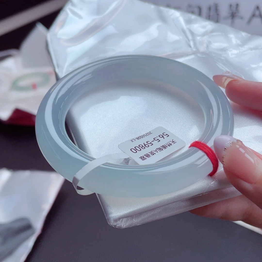 翡翠手镯未镶嵌5657圈9917