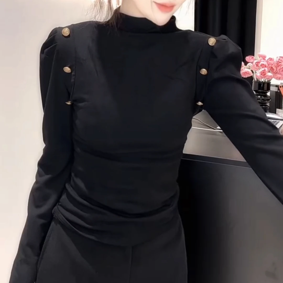 秋冬新款小高领重工扣子泡泡袖显瘦百搭T恤打底衫