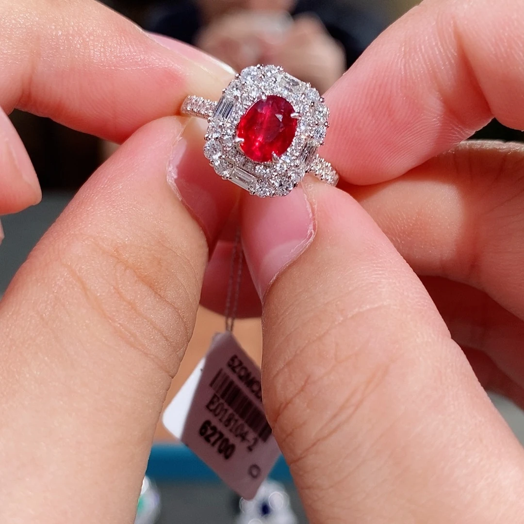 18K金镶嵌戒指红宝石1.12ct
