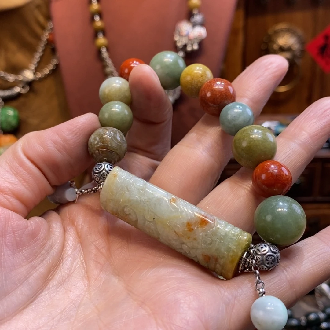 翡翠吊坠(赠链)未镶嵌