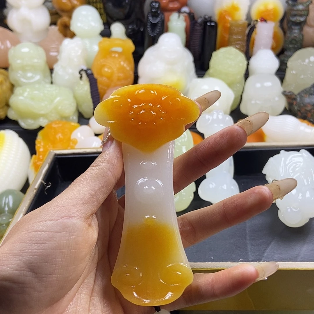 无花朵蒋*峰原石雕刻把件